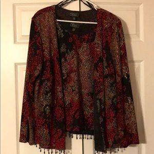 Gorgeous Holiday 2 piece top set size 18/20